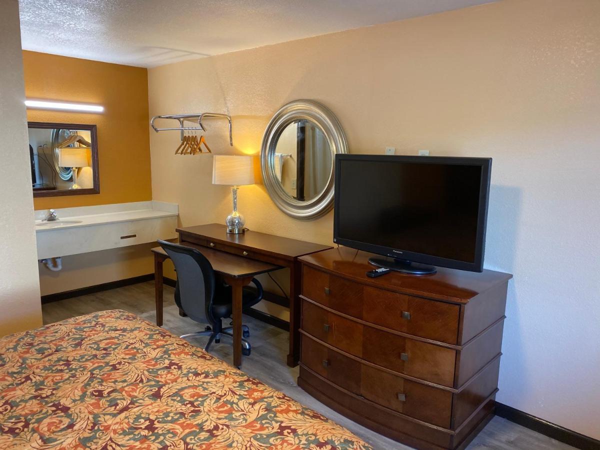 Deluxe Inn Хардивил Екстериор снимка