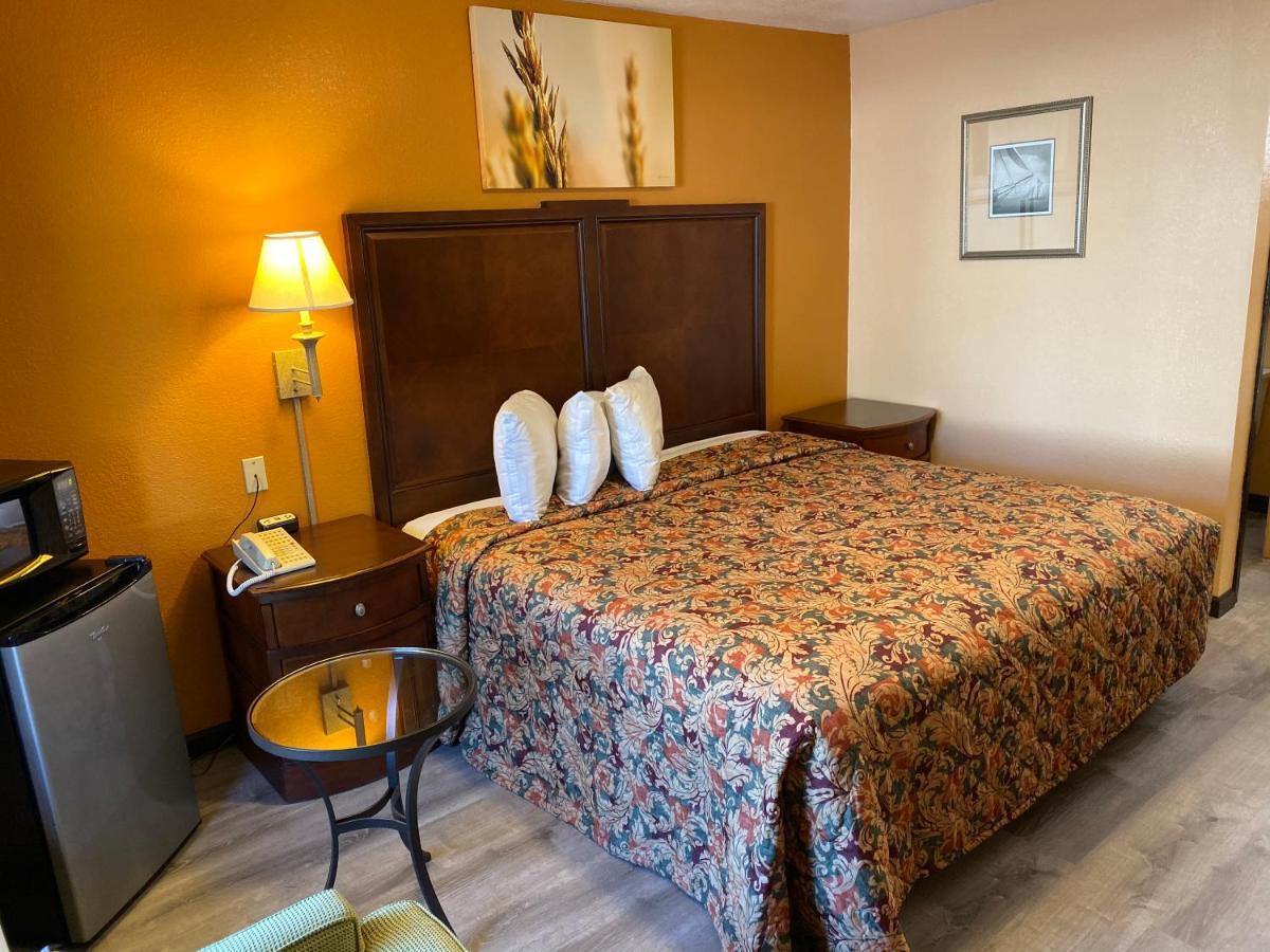 Deluxe Inn Хардивил Екстериор снимка